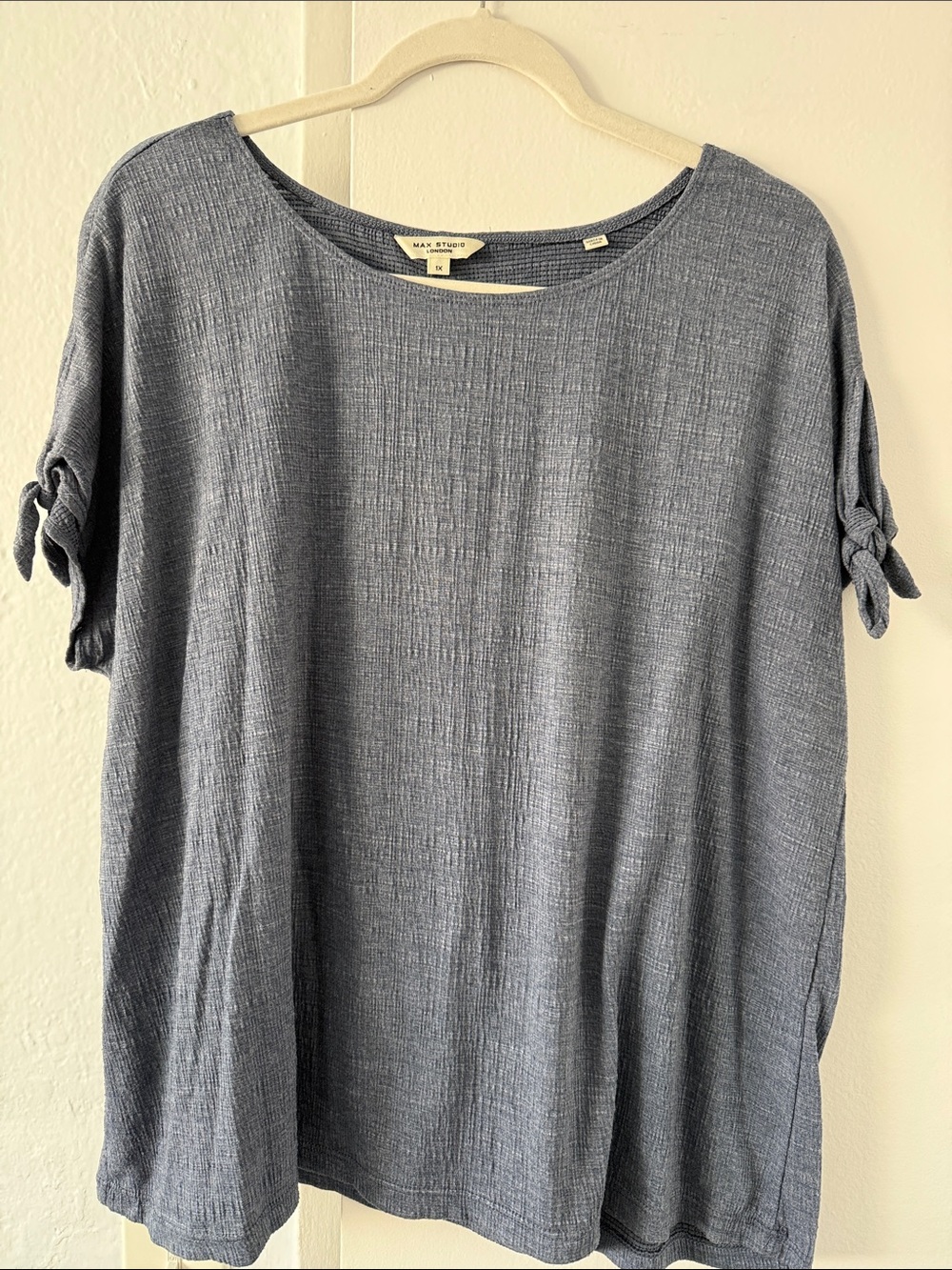 Max Studio Heathered Slate Short-Sleeve Tie-Sleeve Tee